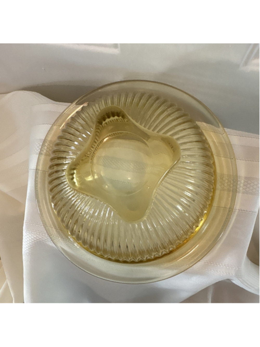 Yellow Glass Ribbed Round bowl - Picture 4 of 7
